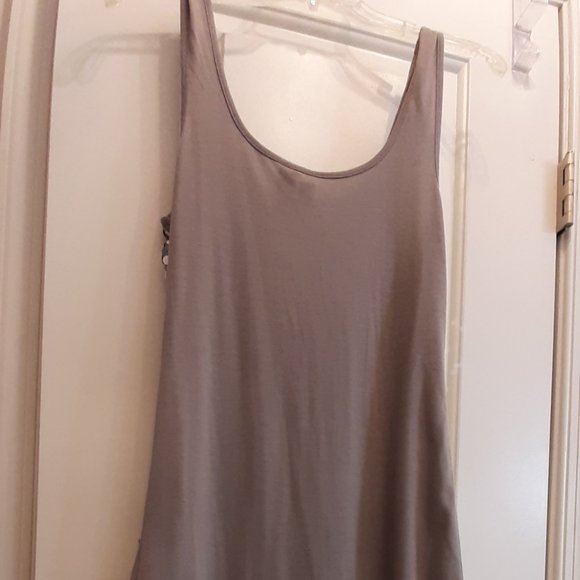 EYESHADOW Sz M grey sequin Tank Tunic top, EUC! Easy care Machine Wash - Picture 7 of 8